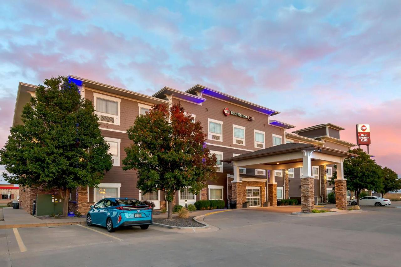 Best Western Plus Butterfield Inn Hays Exterior photo